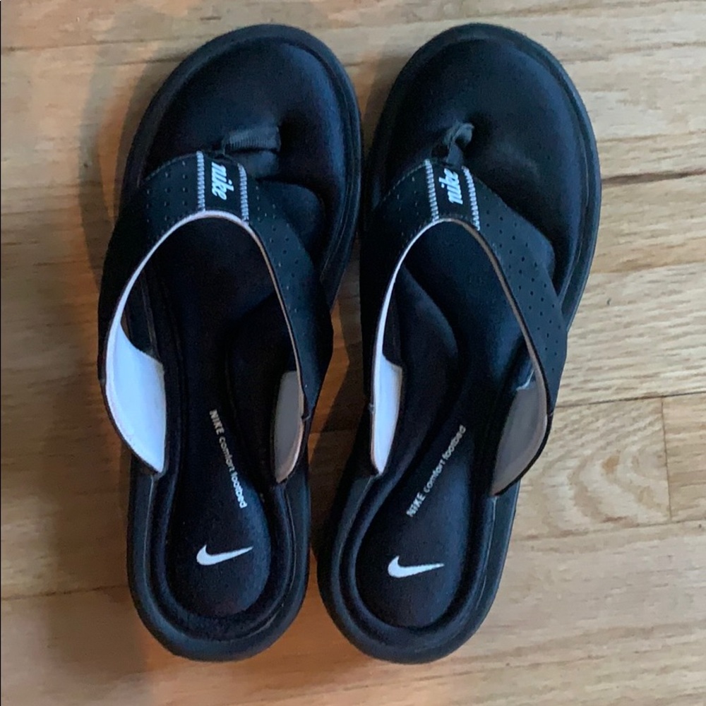 Nike flip flops